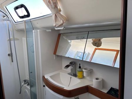 Beneteau Oceanis 40 image