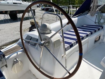 Beneteau Oceanis 40 image