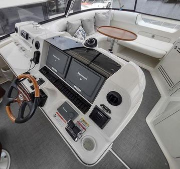 Sea Ray 58 Sedan Bridge image