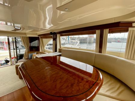 Sea Ray 58 Sedan Bridge image