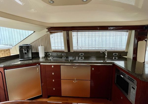 Sea Ray 58 Sedan Bridge image