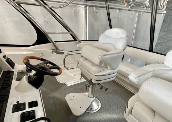 Sea Ray 58 Sedan Bridge image