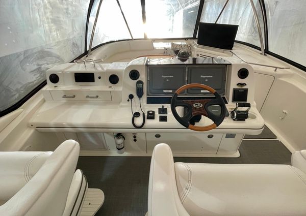 Sea Ray 58 Sedan Bridge image