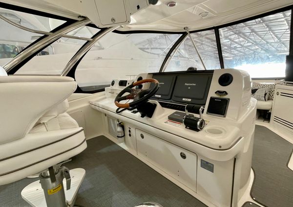 Sea Ray 58 Sedan Bridge image