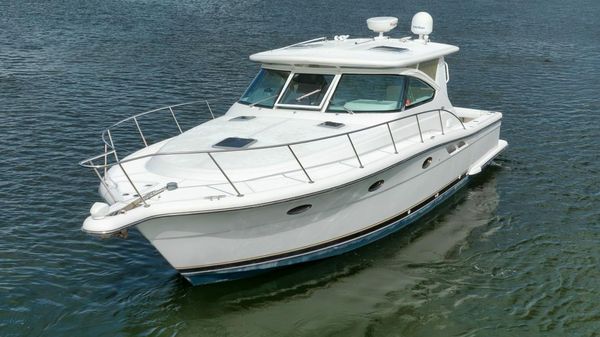 Tiara Yachts 38 Open 