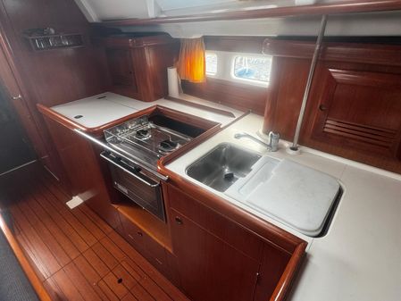 Beneteau Oceanis 411 image