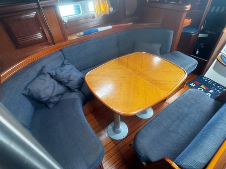 Beneteau Oceanis 411 image