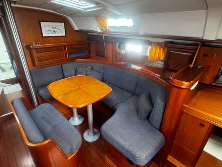 Beneteau Oceanis 411 image