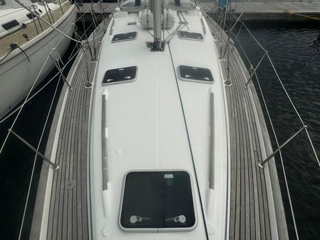 Beneteau Oceanis 411 image