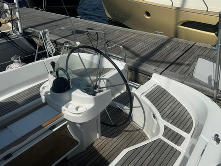 Beneteau Oceanis 411 image