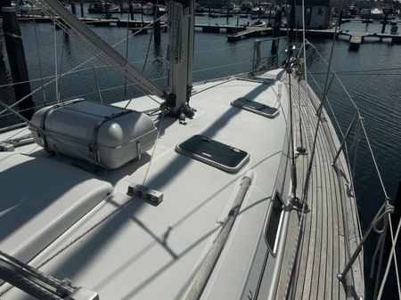 Beneteau Oceanis 411 image