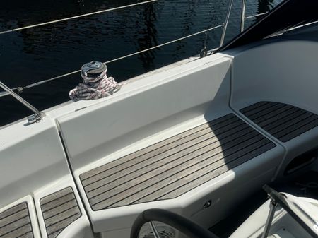 Beneteau Oceanis 411 image