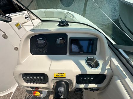 Robalo R207 image