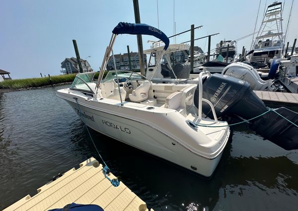 Robalo R207 image