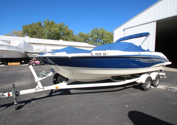 Bayliner 225 image