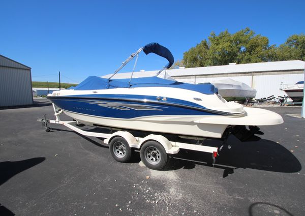 Bayliner 225 image