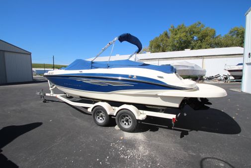 Bayliner 225 image