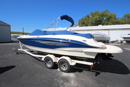 Bayliner 225 image