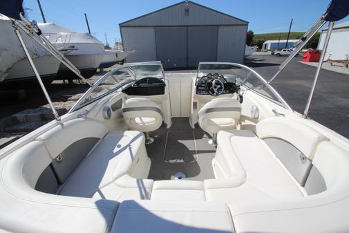 Bayliner 225 image