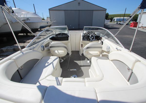 Bayliner 225 image