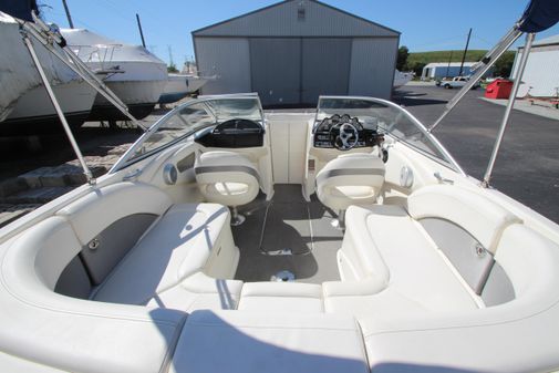 Bayliner 225 image