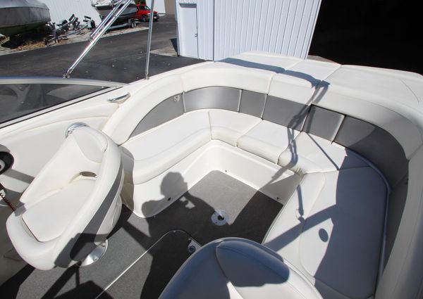 Bayliner 225 image