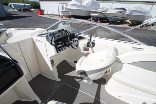 Bayliner 225 image