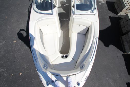 Bayliner 225 image