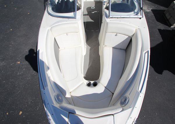 Bayliner 225 image