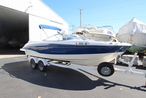 Bayliner 225 image