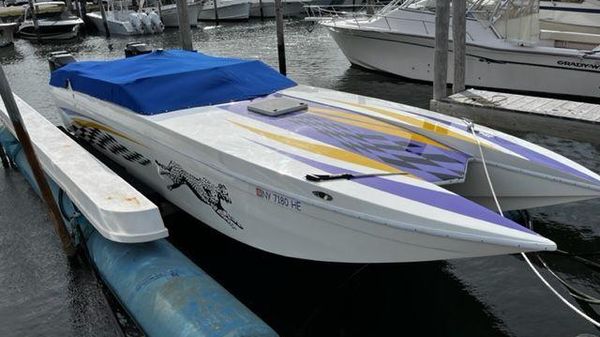 Awesome Powerboats Thunder Cat 3100 Catermaran 