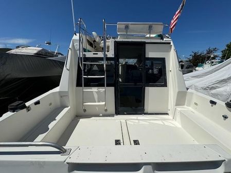 Bayliner 3058 image