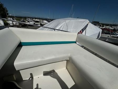 Bayliner 3058 image