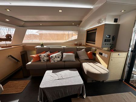 Fountaine Pajot Aura 51 image