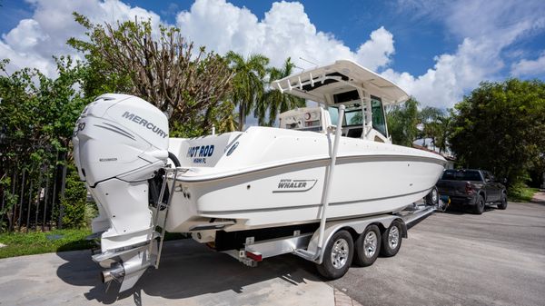 Boston Whaler 320 Outrage
