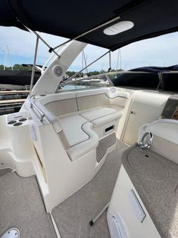 Rinker 300 Express Cruiser image