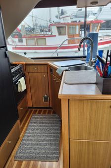 Bayliner 4087-COCKPIT-MOTORYACHT image