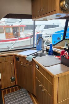 Bayliner 4087-COCKPIT-MOTORYACHT image