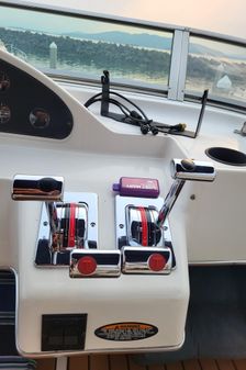 Bayliner 4087-COCKPIT-MOTORYACHT image