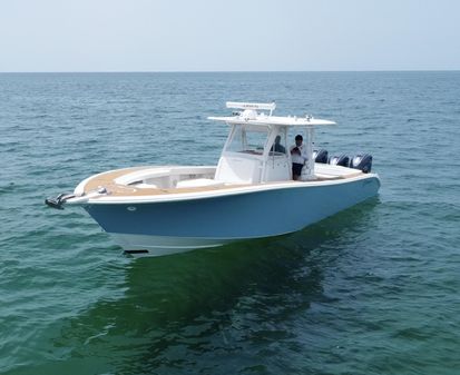 Yellowfin 39 Open image