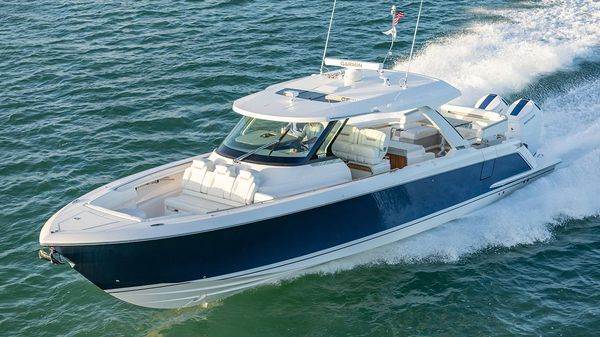 Tiara Yachts 43 LS 