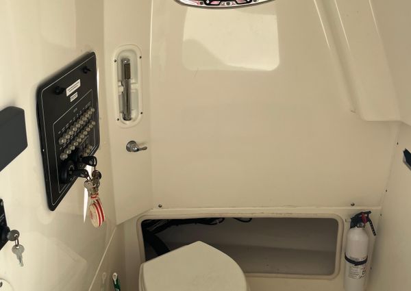 Boston Whaler 280 Outrage image