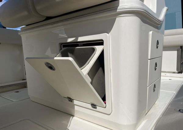 Boston Whaler 280 Outrage image