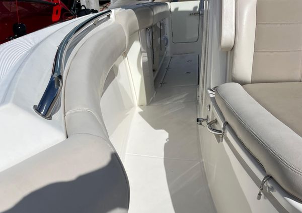 Boston Whaler 280 Outrage image