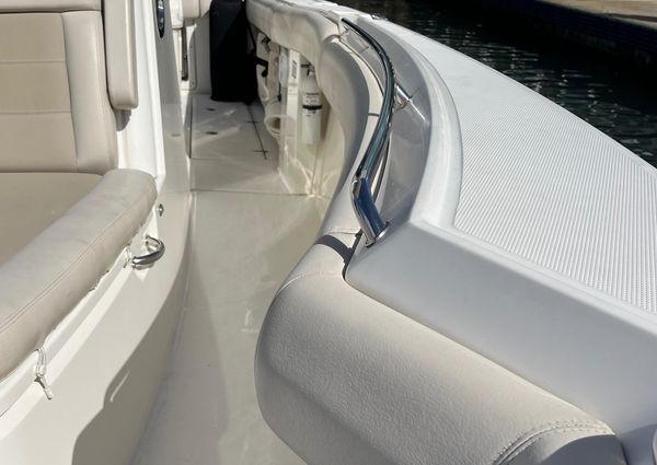 Boston Whaler 280 Outrage image