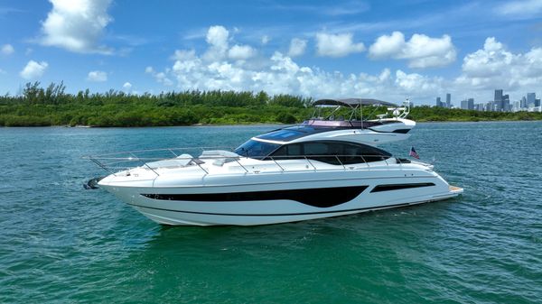 Princess Yachts S66 