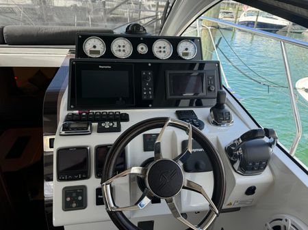 Sealine S330 image