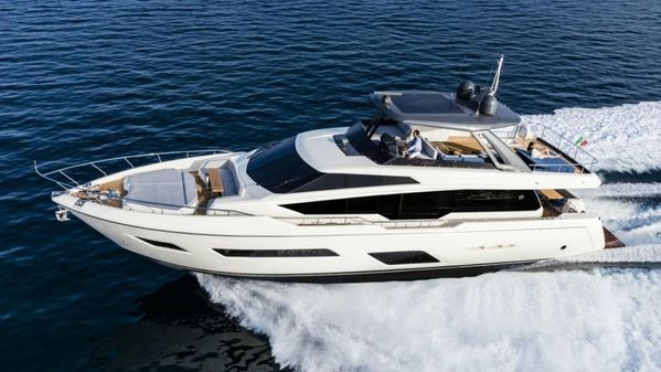 Ferretti Yachts 780 image