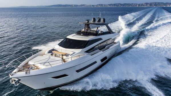 Ferretti Yachts 780 image