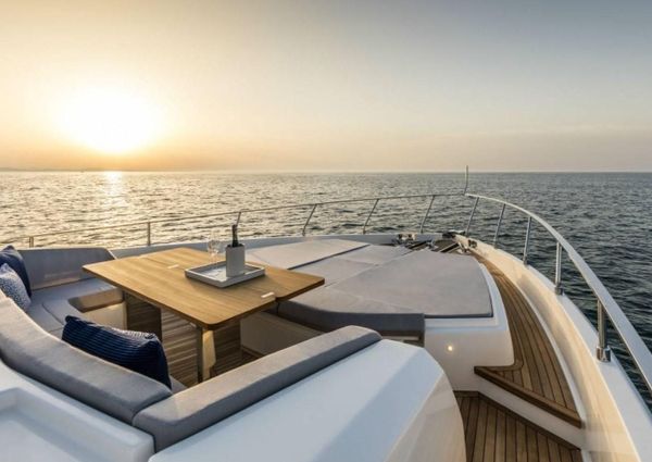 Ferretti Yachts 780 image